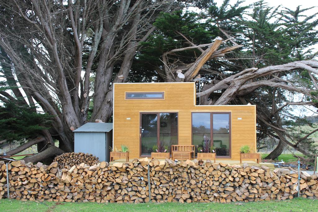 Lower Barrington TAS Internet Find