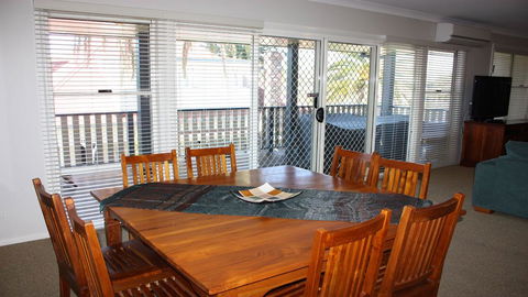 Tokelau 2 - Tuncurry Townhouse - Internet Find 1