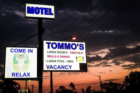 Tommo's Motor Lodge - Internet Find 2