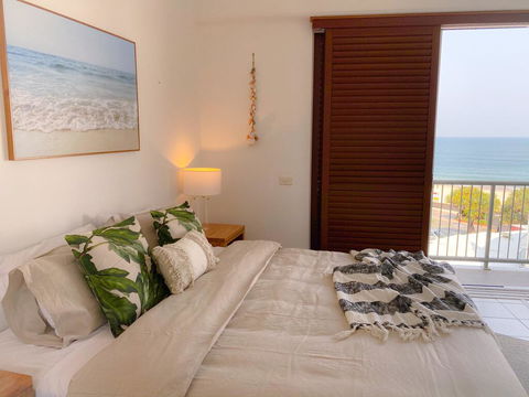 Top Floor Kings Beach Views With Private Rooftop Terrace With Spa Bath - Internet Find 2