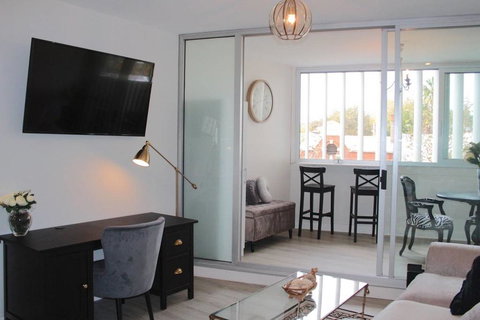 Top Of The Town 227 Victoria Street, Darlinghurst - Internet Find 2