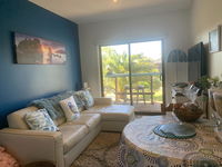 Torquoise Waters - bed  breakfast