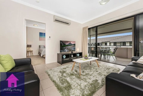 Townsville Luxury Spacious Apt 3 BR-2BTH Pools - Internet Find 1