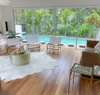 Tranquil Noosa Heads Luxury Home With Private Pool - Gym Tennis  Golf - Internet Find