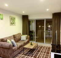 Tranquil Relaxing Forrest Style Apartment - Braddon CBD - Internet Find