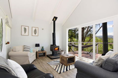 Treetops - Newly Renovated, In The Village! - Internet Find 2