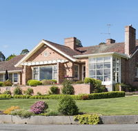 Trevallyn House B  B - Internet Find
