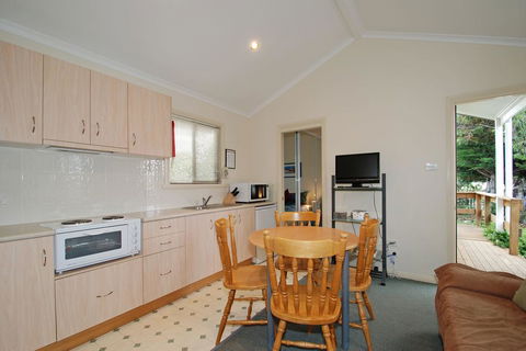 Triabunna Cabin & Caravan Park - Internet Find 0