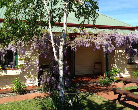Triabunna Cabin & Caravan Park - Internet Find 1