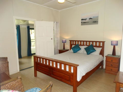 Tuckers Rocks Cottage - Internet Find 2