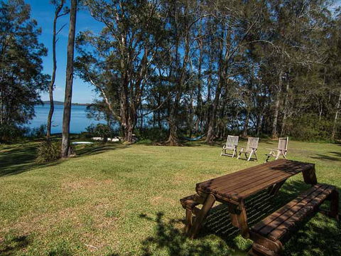 Tuppy's On The Lake - Internet Find 0