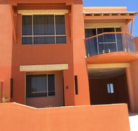 Tuscany Townhouse 3-4 - Internet Find