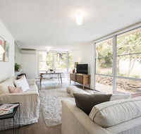 Twiggy Anglesea - Internet Find