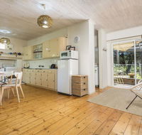 Twin Palms Castlemaine - Internet Find