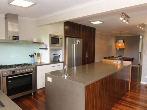 Two Sands Town House - Internet Find 3