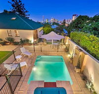Ultimate Family Home - 3 Bedroom Lux Retreat with Private Pool Spa and Incredible Views - Internet Find