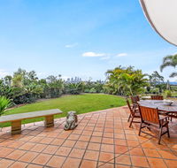 Unrivaled Ocean and City views from Resort Style 3bed with Garden - Internet Find