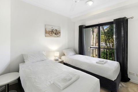Unrivaled Ocean And City Views From Resort Style 3bed With Garden - Internet Find 1