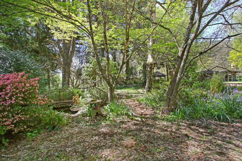 Until - Country Garden Setting - Internet Find 1