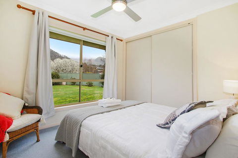 Valley View Townhouse - On The RAIL TRAIL - Internet Find 1