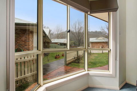 Valley View Townhouse - On The RAIL TRAIL - Internet Find 3