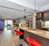 Venetian Canal Apartment-Close to Beaches and Marina - Internet Find