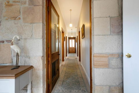 Victoria Cottage - Internet Find 3