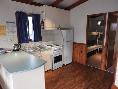 Victoria Lake Holiday Park - Internet Find 3