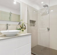 VIEWS AT MCCRAE..... - Internet Find