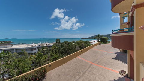 Views From Golden Orchid - Airlie Beach - Internet Find 2
