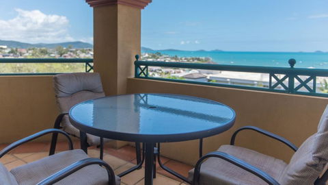 Views From Golden Orchid - Airlie Beach - Internet Find 1