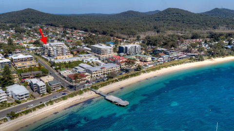 Views, Views & More Views, Sub-Penthouse In Shoal Bay - Internet Find 3