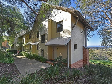 Villa 2br 540 Greenview Resort Condo Located Within Cypress Lakes Resort Nothing Is More Central - Internet Find 3