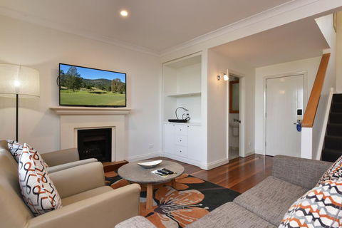 Villa 2br Grange Resort Condo Located Within Cypress Lakes Resort (nothing Is More Central) - Internet Find 2