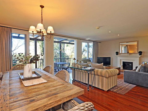 Villa 3br Beaujolais Luxe + Style Resort Condo Located Within Cypress Lakes Resort (nothing Is More Central) - Internet Find 0