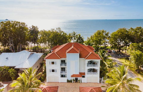 Villa Beach Palm Cove - Internet Find 0