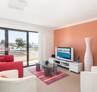 Villa Capri 3 Just a Hop Skip and Jump to Bowling Club - Internet Find