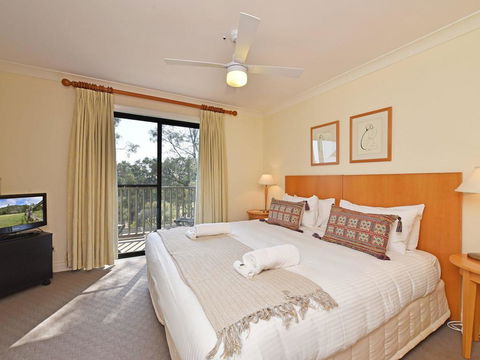 Villa Executive 2br Viti Resort Condo Located Within Cypress Lakes Resort (nothing Is More Central) - Internet Find 2