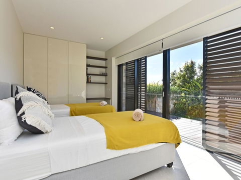 Villa Positano Waterside At Trinity Point - Internet Find 1