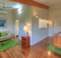 Village Stays Coldstream Gallery Apartment - Internet Find