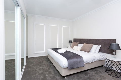 Wagga Apartments #3 - Internet Find 0