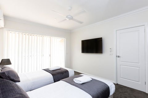 Wagga Apartments #4 - Internet Find 3