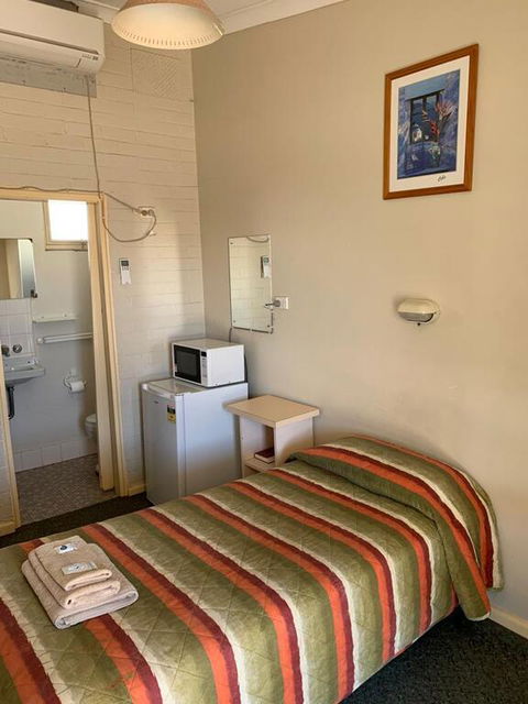 Walgett Motel - Internet Find 1