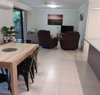 Waratah and Wattle Apartments - Internet Find