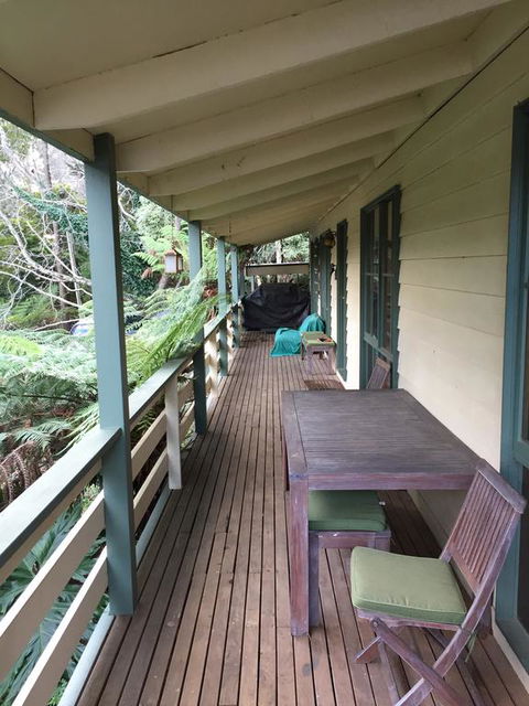 Warburton Holiday House - Internet Find 3