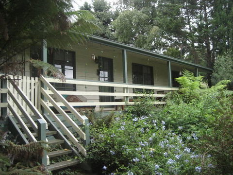 Warburton Holiday House - Internet Find 0