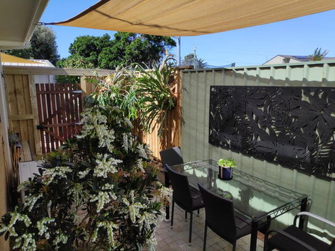 Warilla Sands - Internet Find 3