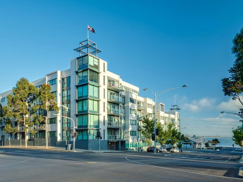 Waterfront (Yarra St) By Gold Star Stays - Internet Find 0