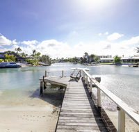 Waterfront on Witta Circle - Internet Find