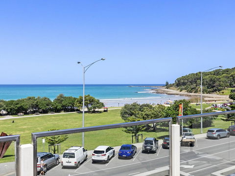 WATERFRONT SEVEN - In The Heart Of Lorne - Internet Find 2